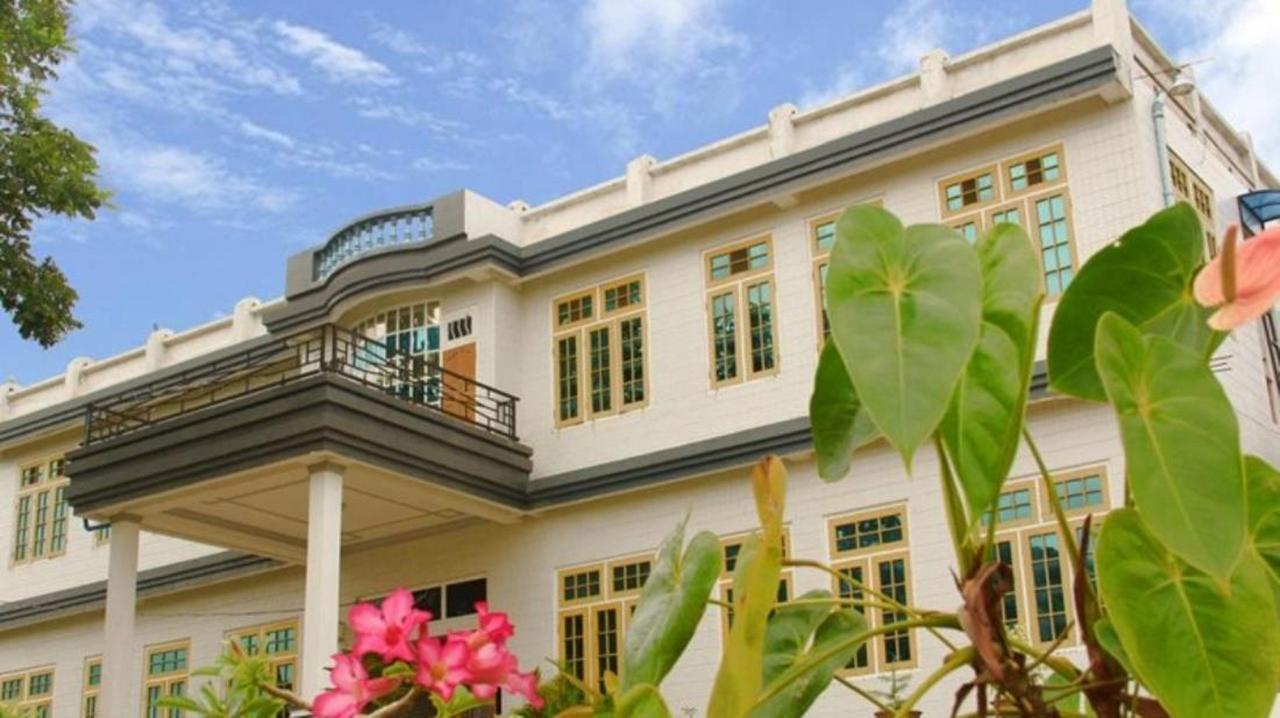 Ever Green Hotel Hsipaw Exterior foto